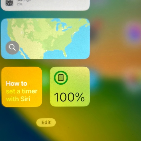 iPad - Picture 4 of 5